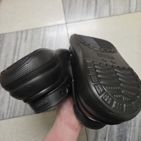 Platform Crocs - Picture 5 of 13